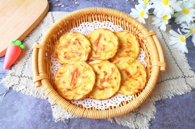 焦香土豆丝鸡蛋饼