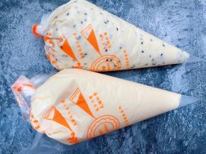 黑芝麻的也装入裱花袋