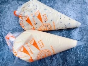 黑芝麻的也装入裱花袋