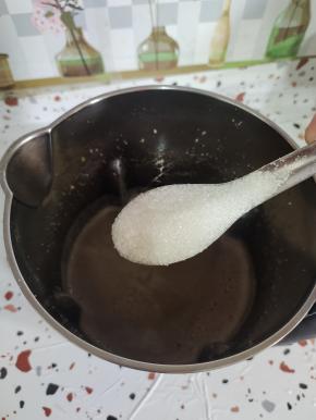 打好了，根据自己的喜好，加入适量的白糖，搅拌至白糖融化！(不喜欢喝糖的也可以不加哦！)