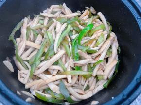 翻炒均匀入味即可