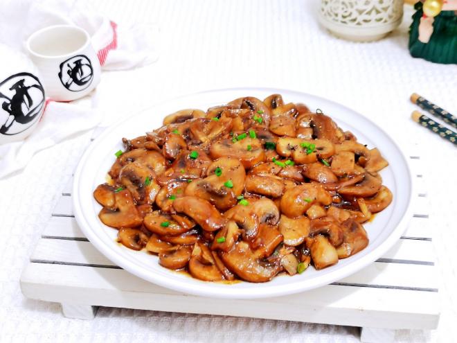 蚝油炒口蘑