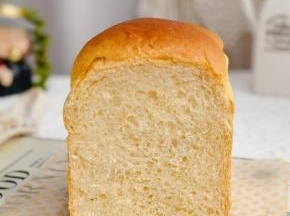 香甜松软的面包。