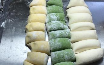 再分别分成同等量的小剂子