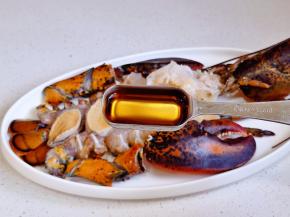 淋上料酒。