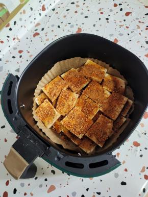再撒上适量的烧烤料！