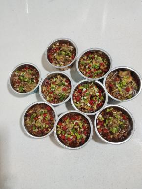 撒上适量的葱花！