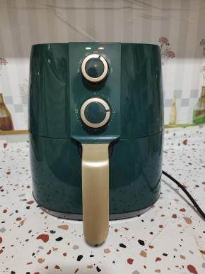 空气炸锅160度12分钟左右！如果是烤箱180度预热5分钟，180度15-18分钟！