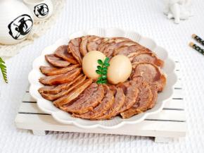 切片装盘即可食用。