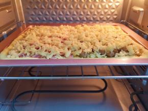 送入预热好的烤箱。