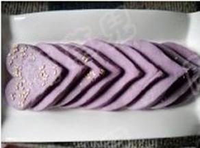 心形的入锅蒸10分钟。