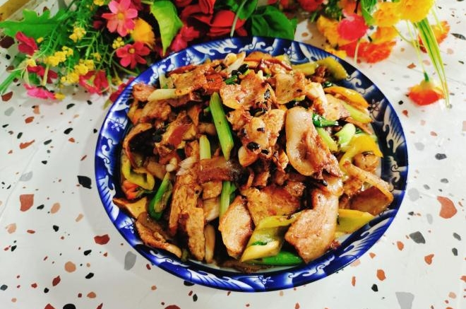 芹菜豆干炒肉
