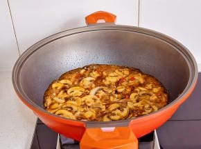 大火翻炒均匀。