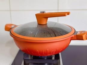 盖上盖子2分钟。