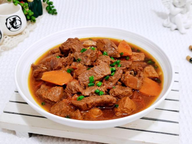 番茄牛肉炖时蔬