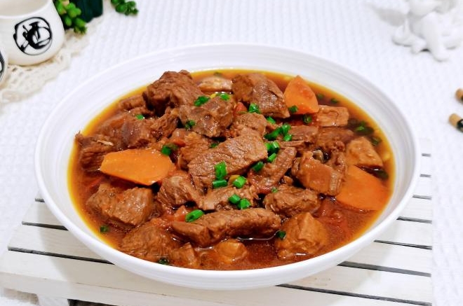 番茄牛肉炖时蔬