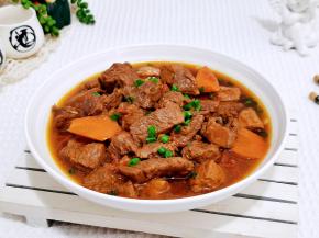 盛出装盘撒葱花。