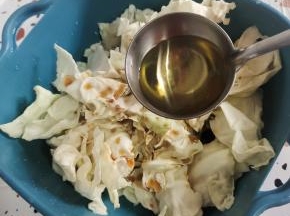 一勺食用油！