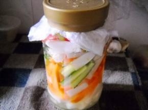 夏季半天，春秋季一天，冬季一天半就可食用。