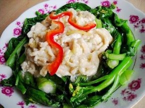 鸡丝盛入盘中即可上桌食用。