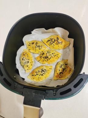 外酥里糯，香甜拉丝的红豆酥就做好啦！