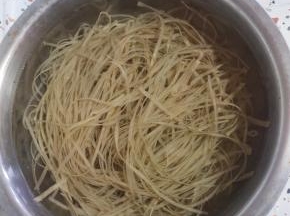 宽粉提前用温水泡软备用！