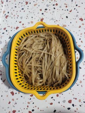 捞出控干水分！