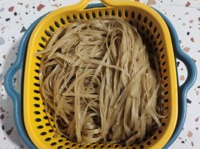 捞出控干水分！