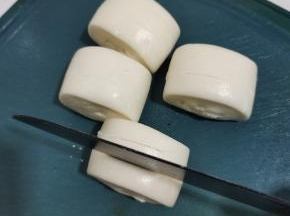 把每个小馒头都划两下！(也就是改花刀)