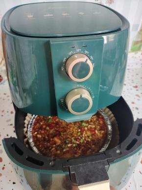 再次放入空气炸锅里，200度烤十分钟即可！