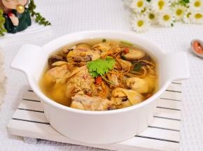 盛出放上香菜，