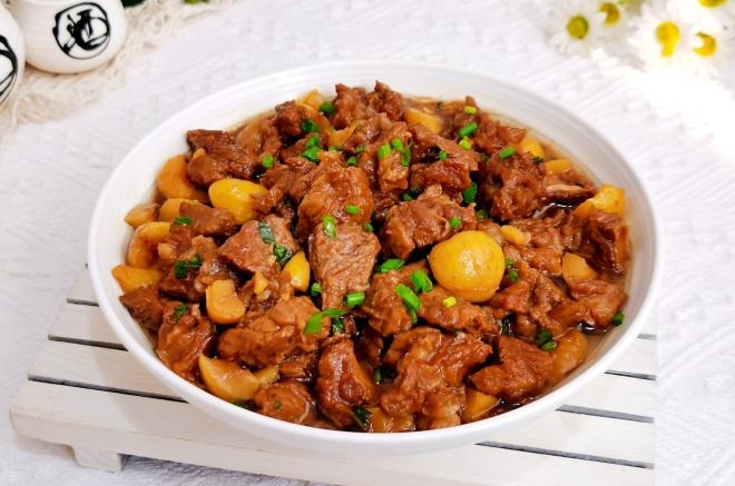 牛腩焖板栗