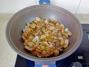 撒葱花即可出出锅享用！