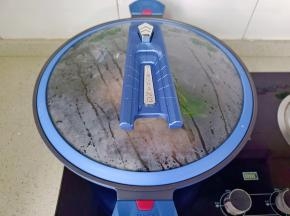 开大火煮三分钟。