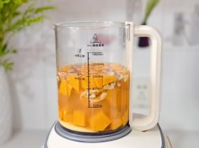 加入1000毫升清水。