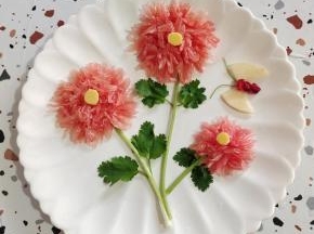 柚子花拼盘就做好了，是不是太美啦，都舍不得吃了！