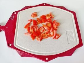 番茄切成小丁