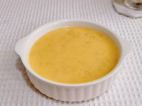 倒入耐高温烤碗中。