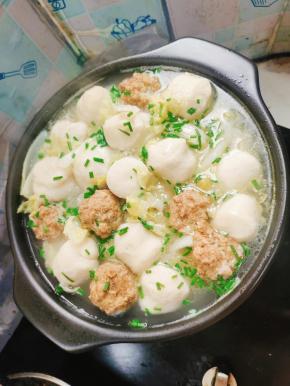 起锅前放入适量的葱花即可食用！