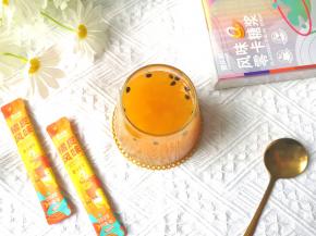 一杯风味水果茶就做好了。