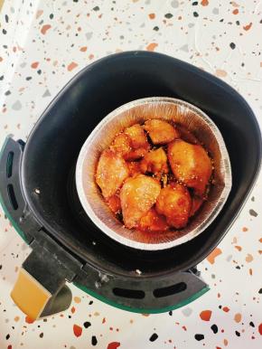 出锅，撒适量的熟白芝麻即可！