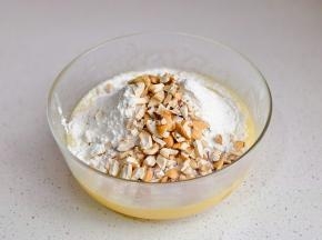 加入腰果碎。