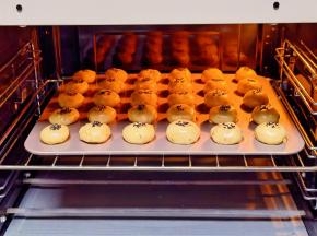 入烤箱中层175度22分钟。