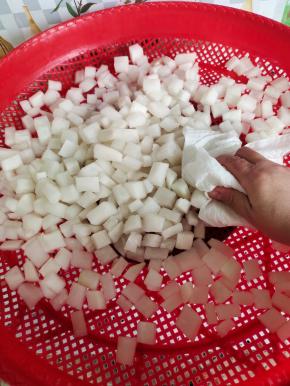 也可以用厨房纸巾把水分擦干！