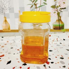 装在无水的干净容器中，密封保存！拿来拌面，拌凉菜都特别香！