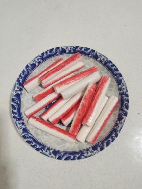 蟹棒解冻，扒去外衣！