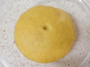 看一下这是发酵好的面团。