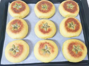 南瓜蜜豆喜饼出炉。