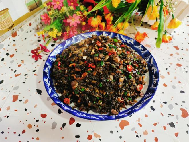 萝卜缨酸菜炒肉