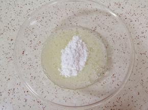 加入25g糖粉。